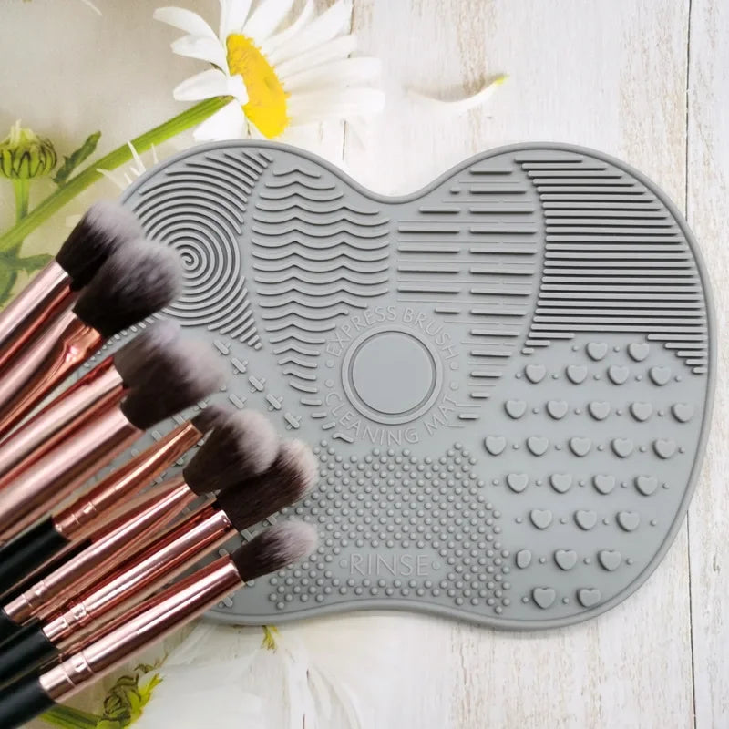 Silicone Makeup Brush Cleaning Mat – Colorful Textured Scrubber Pad for Deep Cleaning Cosmetic Brushes