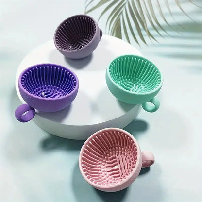 Silicone Makeup Brush Cleaner Bowl – Quick Clean Scrubber Pad, Non-Slip Deep Cleaning Tool for Cosmetic Brushes