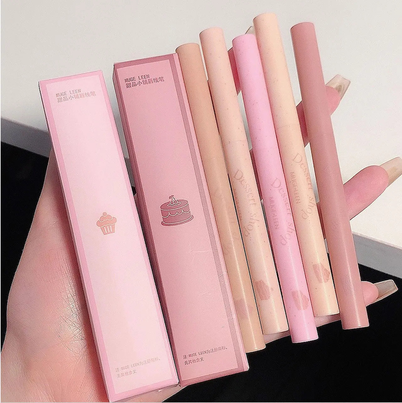 Automatic Rotating Lip Liner Pencil – Waterproof, Long-Lasting, Smooth Application, No Sharpening Needed